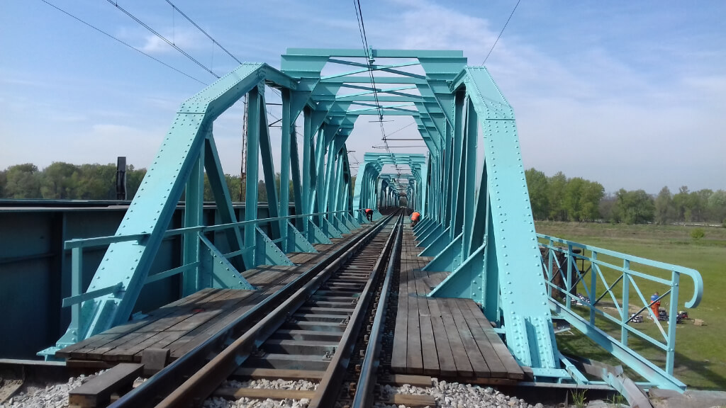 Remont ufortyfikowanego mostu kolejowego w Ścinawie